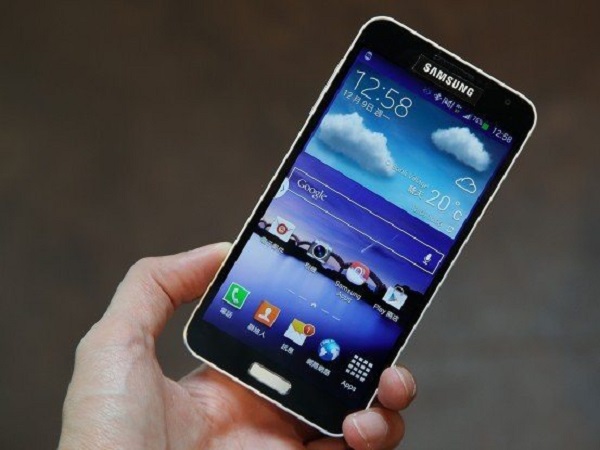   Samsung Galaxy J   . Samsung    