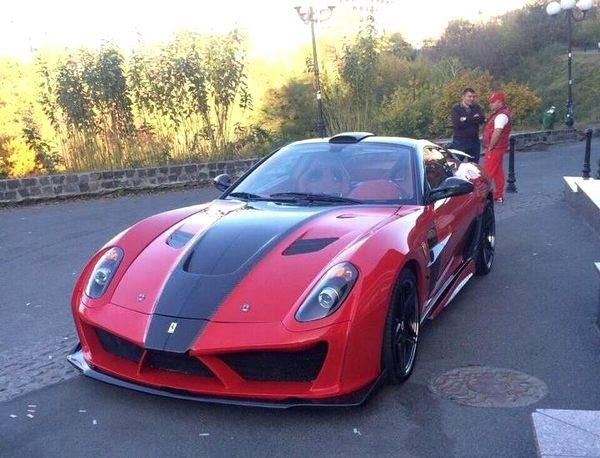 Ferrari  -,   